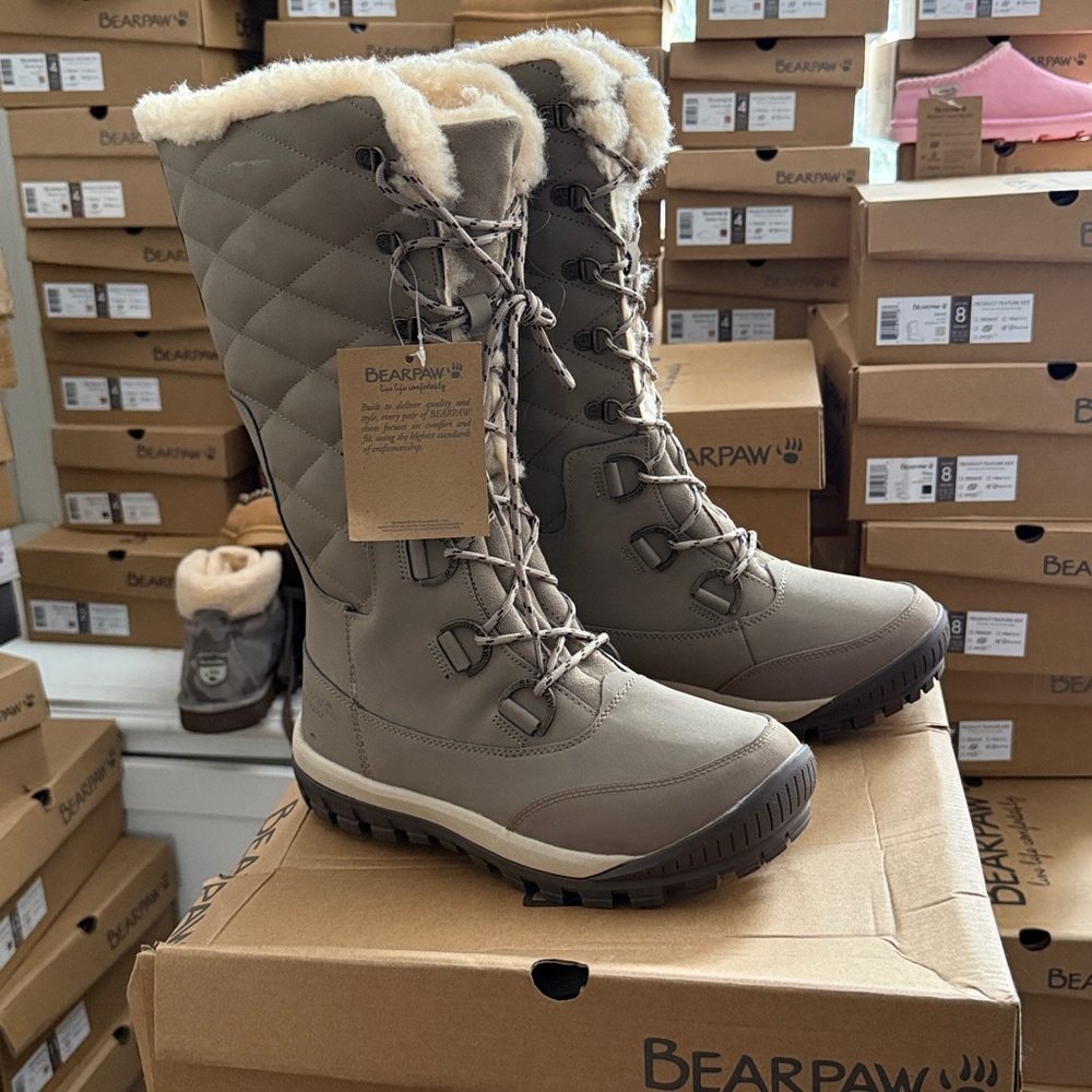 BEARPAW Isabella Snow Boots - New without Box